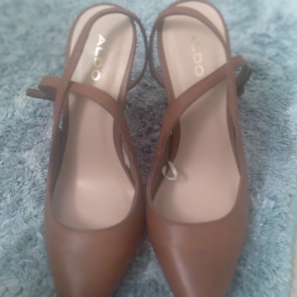 Super Sexy Brown Aldo Slingbacks!! - Picture 2 of 7